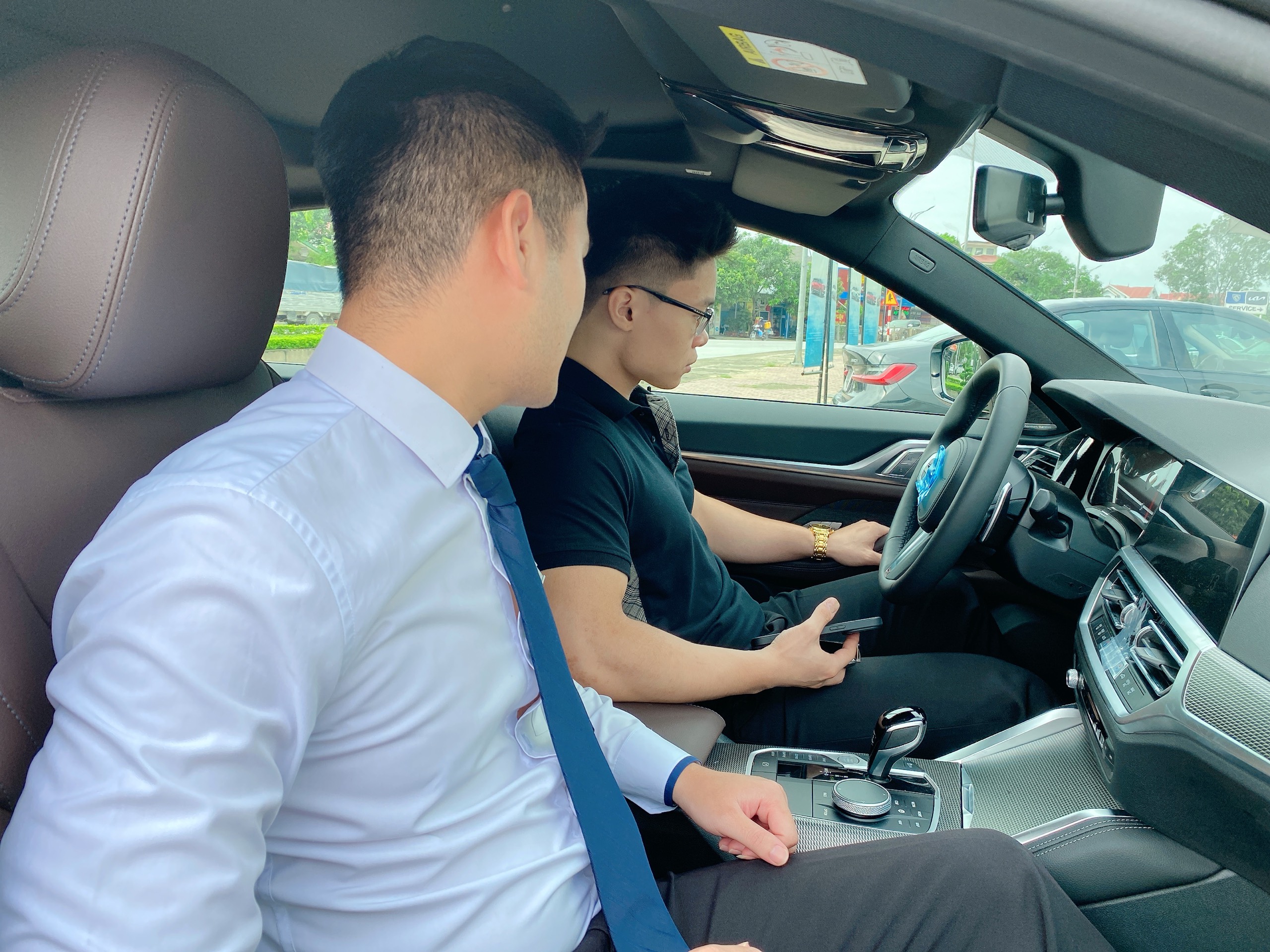 Khách hàng lái thử BMW Vinh và Hà Tĩnh