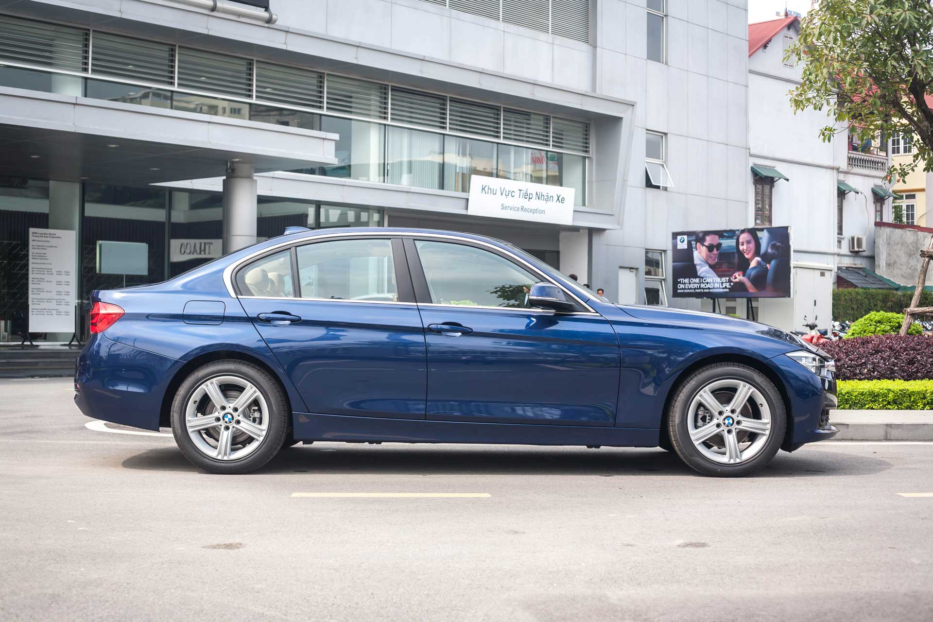Đánh giá BMW 320i nhập Đức. Giá chỉ từ 1,355 tỷ - Đỉnh cao cảm giác lái
